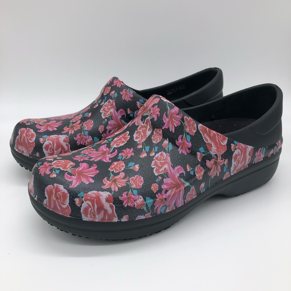 Crocs Neria Pro ll Floral Clogs, Women’s Size 9W, Slip Resistant Nursing Shoe